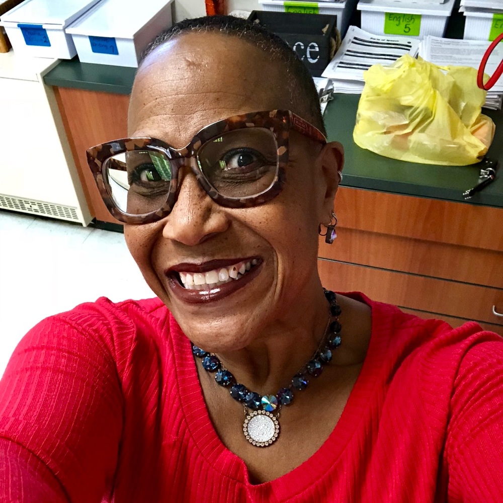 Meet your Posher, Sharon